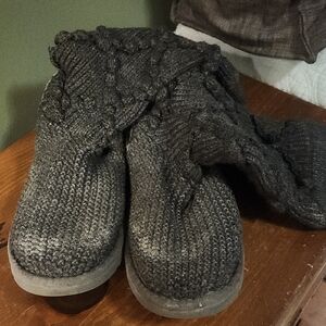 Ugg knit boots